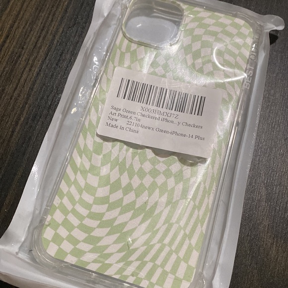 iPhone 14 Plus Checkered Case - Picture 5 of 5